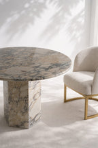 ronde violet marmer eettafel